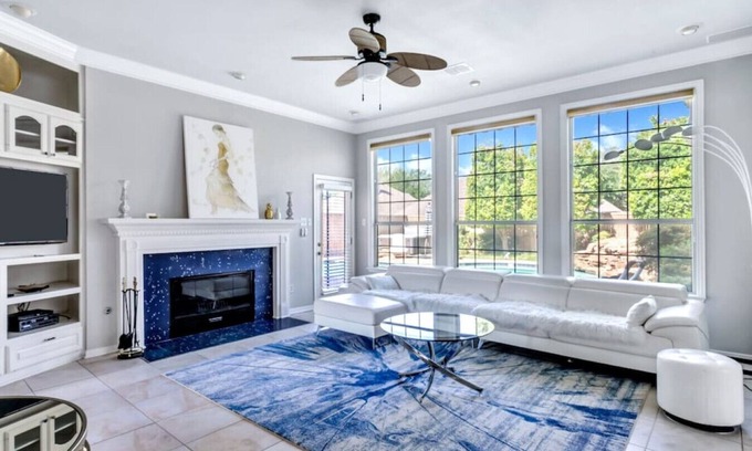 Plano House | Jacuzzi & Pool 3,500 SF Fashion Gallery Home