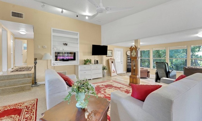 Fairvilla House | Jacuzzi Retreat Family Stay Orlando