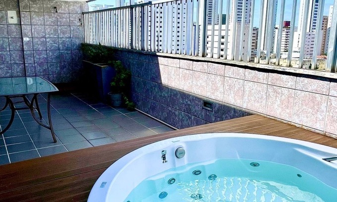 Boa Viagem Apartment | Jacuzzi + Spacious 5-bedroom in charming Boa Viagem Recife