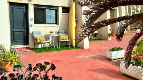 Nahariya Apartment | Jacuzzi & Sunset by the Sea