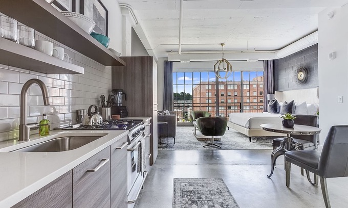Old Fourth Ward Apartment | Jade Loft by Atlanta Luxury Rentals