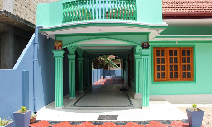 Jaffna House | Jaffna Travel & Guest Inn: 3 AC Bedroom housenwith free parking