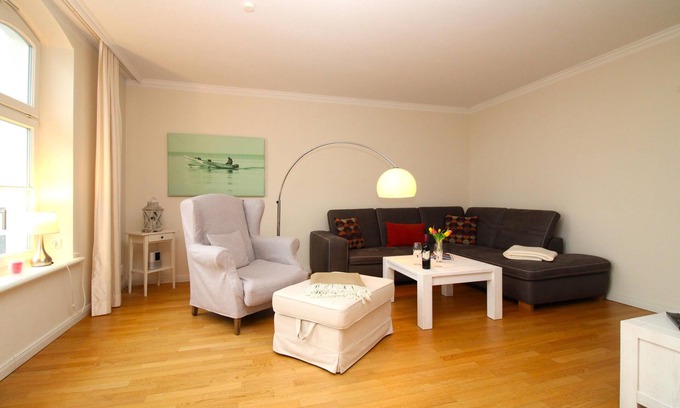 Hohen Niendorf Apartment | Jagdschloss WE 13: modern and high-quality furnished 2-room apartment