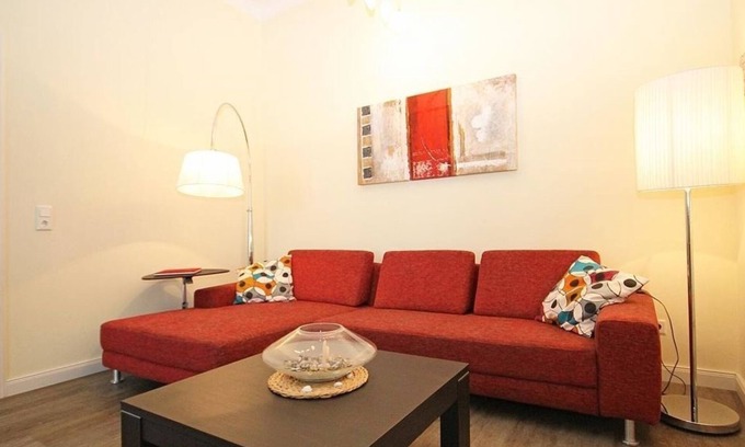 Hohen Niendorf Apartment | Jagdschloss WE 4: comfortable and well-equipped 3-room apartment