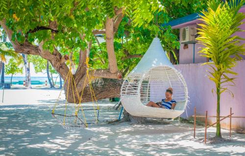 Himmafushi House | Jail Break Surf Inn