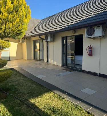 Mahikeng Bed & Breakfast | Jakaranda Guest House