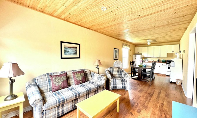 Brackley Beach Cottage | Jake & Jo's Cottages