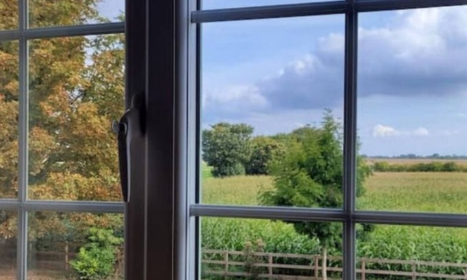 Dogdyke Cottage | Jake’s Cottage, Langrick, Lincolnshire - Cosy 3 Bedroom Cottage, Sleeps up to 6