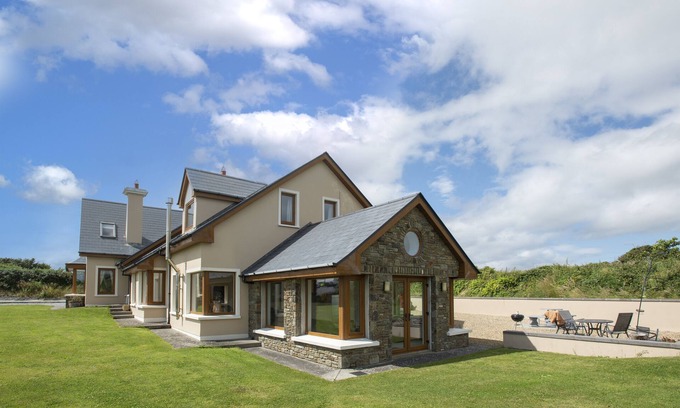 Fenit House | Jalamoor Sea Views 5 bedroom house