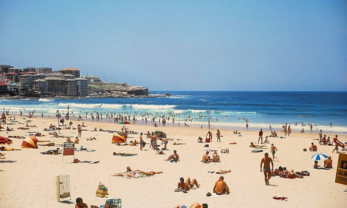 Rydalmere House | Jam Home | Delightful 4BR House Near Sydney Olympic Park & Parramatta CBD