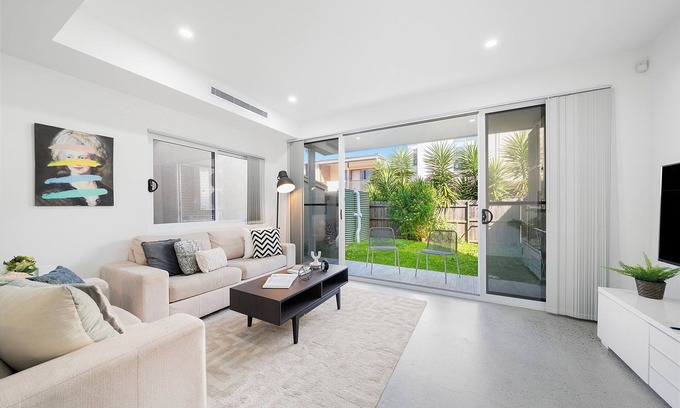 Petersham North House | Jam Home | Modern Stylish House Petersham close to Sydney CBD
