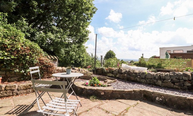 Longridge Cottage | JAM POT COTTAGE, pet friendly, character holiday cottage in Longridge