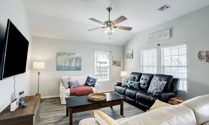 Jamaica Beach House | Jamaica Beach Waterfront Home! w/Paddleboards, Kayak, Pedal Boat, Fishing Gears