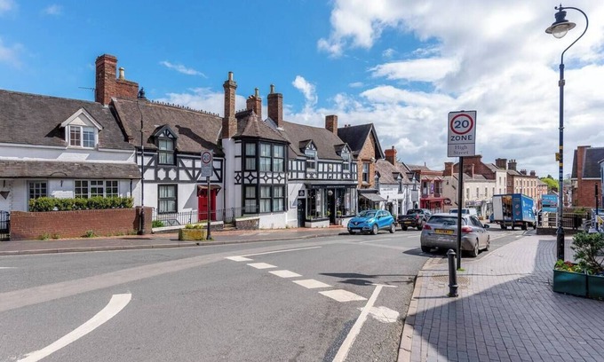 Broseley Apartment | James' Place a Luxury Apartment in Broseley Shropshire on the High Street