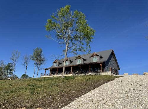 Ponce De Leon Cabin | James River Hideout