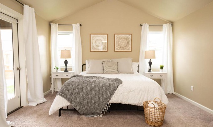 Larkspur House | Jameson's Place