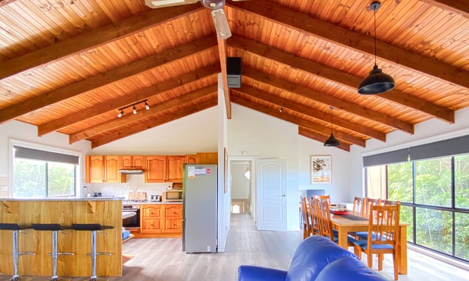 Jan Juc House | Jan Juc Surfcoast Retreat. Sleeps 14. Pet friendly. Ocean views. Elevated deck