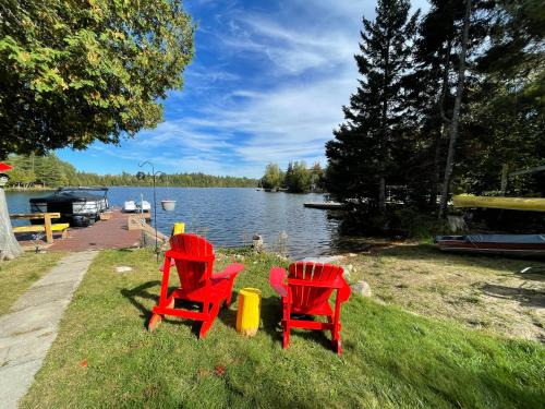 Highlands East House | Janis South Algonquin Lakeview