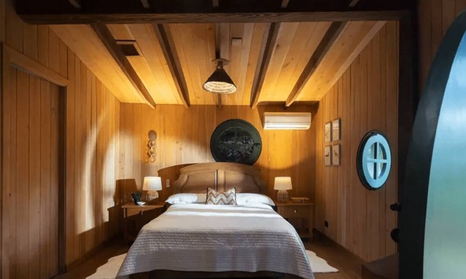 La Vega Province Cottage | Jarabacoa, Eccentric Hobbitn