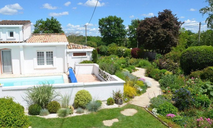 Blasimon Bed & Breakfast | Jardin De Marceau