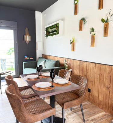 Groffliers House | Jardin Secret