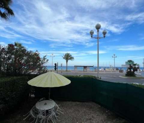 Fabron Apartment | Jardin sur la Promenade des Anglais
