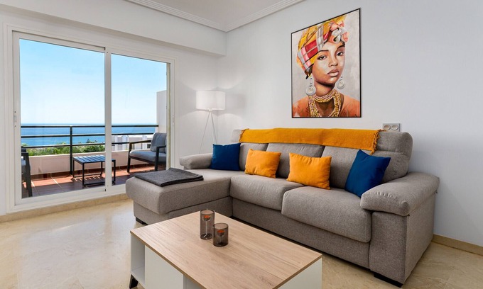 Puerto de la Duquesa Apartment | Jardines Mar Mediterraneo 2433 Sea View