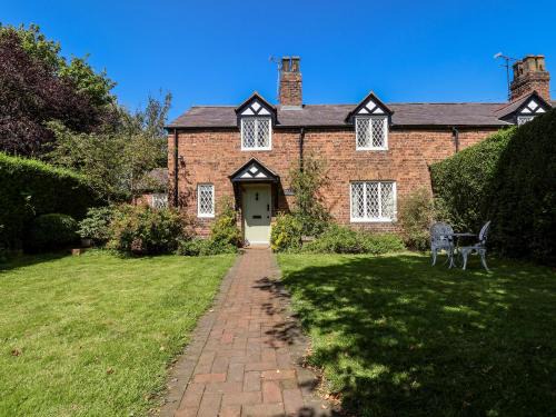 Dodleston House | Jasmine Cottage