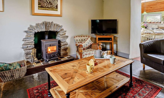 Llanfyrnach House | Jasmine Cottage - Wellstone