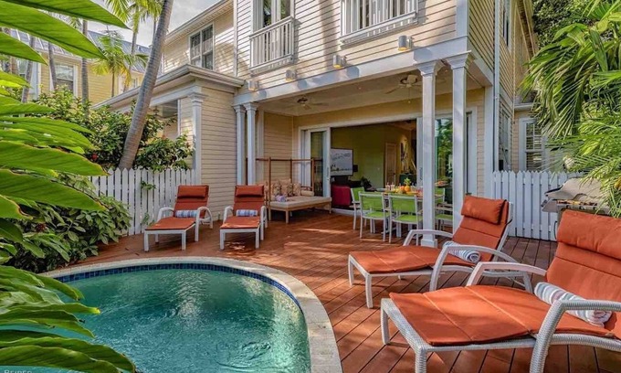 Bahama Village House | *JASMINE JEWEL @ THE ANNEX* Lush Private Home & Pool + LAST KEY SERVICES…