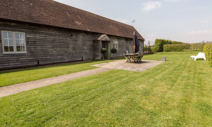 Wittersham Cottage | JASMINE, pet friendly, character holiday cottage in Iden