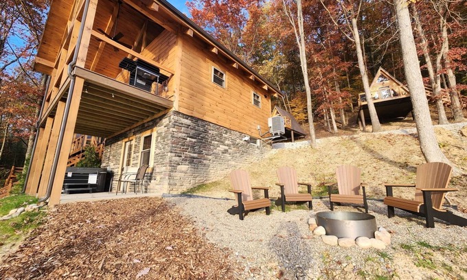 Scio Villa | Jasper/Hot Tub-Lakeview -Pet friendly-8 Person Lodge