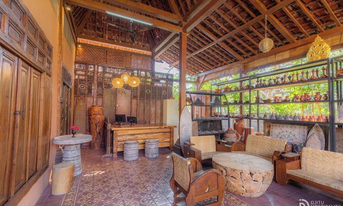 Lombok House | JavaLO Lite