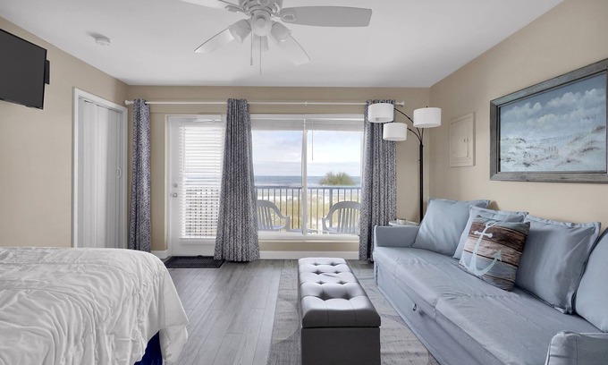 Jacksonville Beach Apartment | Jax Beach Front- Barefoot Bliss & Near Mayo Clinic