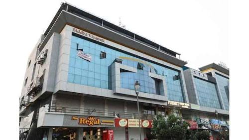 Alkapuri Hotel | Jay Ambe Dormitory