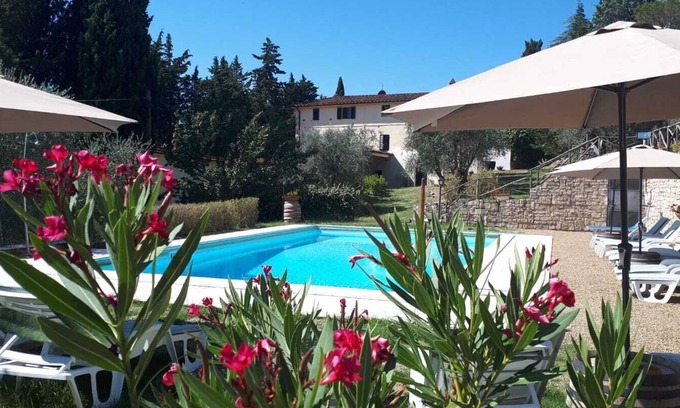 Monte Benichi Apartment | JAY APARTMENT IN THE TUSCAN HILLS