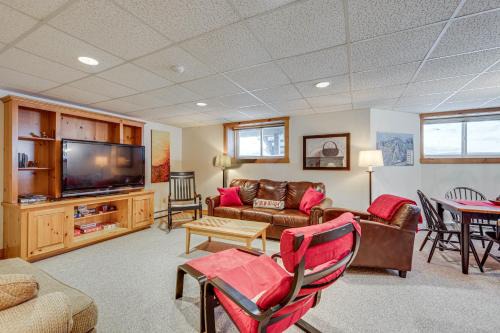 North Troy Apartment | Jay Peak Resort Vacation Rental Ski-InandSki-Out!