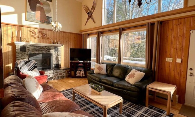 Westfield Ski Chalet | Jay Peak VT 5BR Chalet