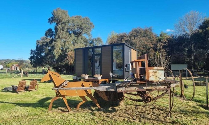 Gobur House | JBJK Homestead by Tiny Away