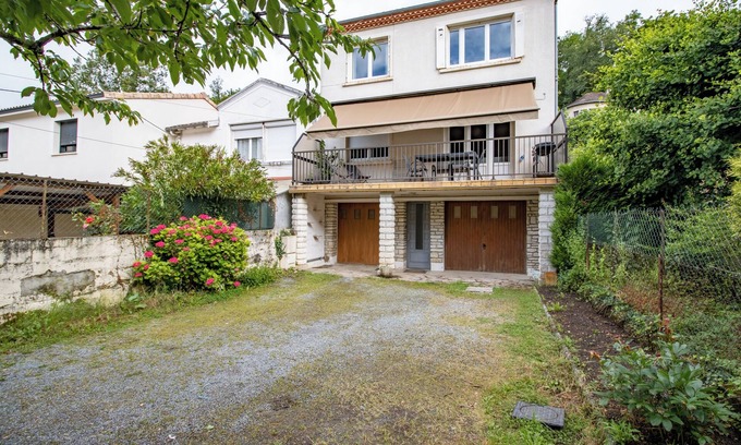 Perigueux Apartment | Jean Secret Apartment – Modern and Peaceful, Close to City Center and University