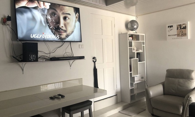 San Fernando Apartment | 'JEANOEL CHATEAU' cozy fully furnished 2-bedroom apt