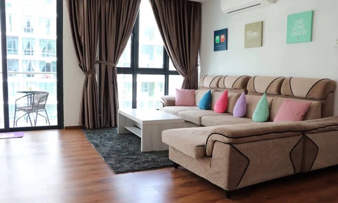 Kuching Apartment | Jeff and Ricky Homestay 2 @ Vivacity Megamall