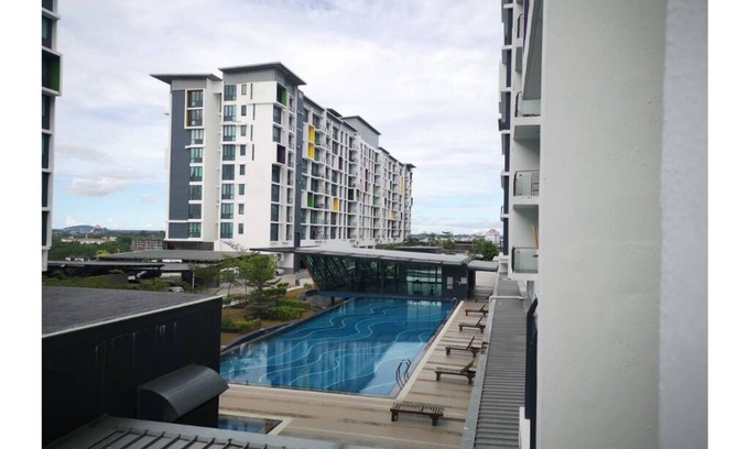 Tabuan Jaya Apartment | Jeff and Ricky Homestay 17 @ Vivacity Megamall