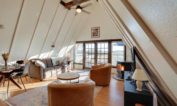 Como House | Jefferson A-Frame Cabin with Rocky Mountain Views