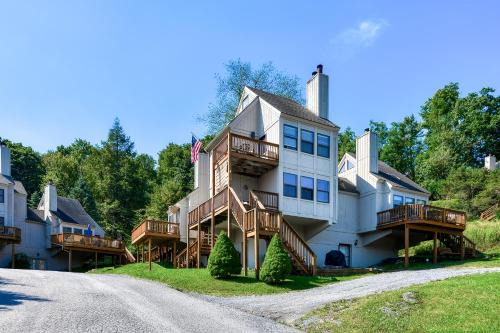 Thayerville Apartment | Jeffrey Lane Condos