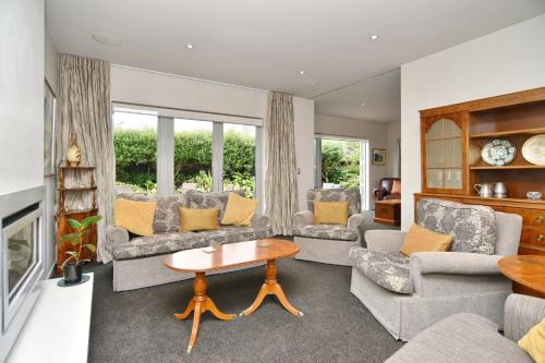 Christchurch House | Jeffreys Road - Christchurch Holiday Homes