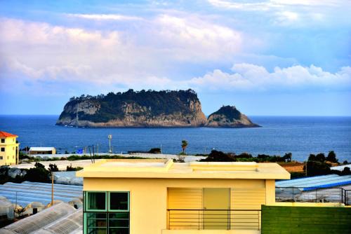 Gangjeong-dong House | Jeju Bada Wi Olle Pension