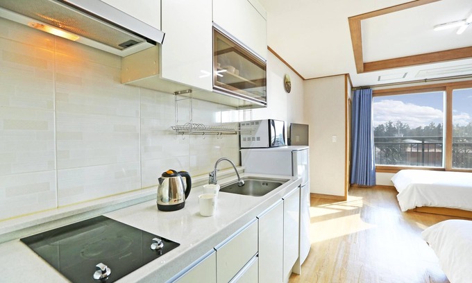 Daecheon-dong House | Jeju DK House Pension
