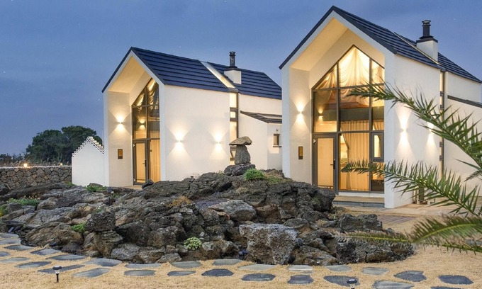 Pyeongdae-ri House | Jeju Geunalohu Pension