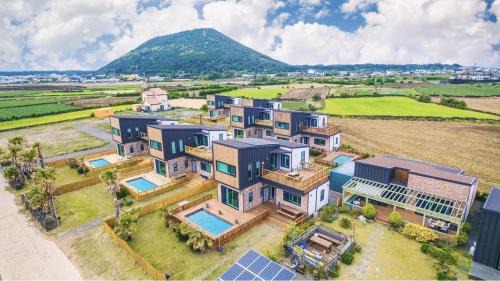 Jongdal-ri House | Jeju Jongdal Private Pension